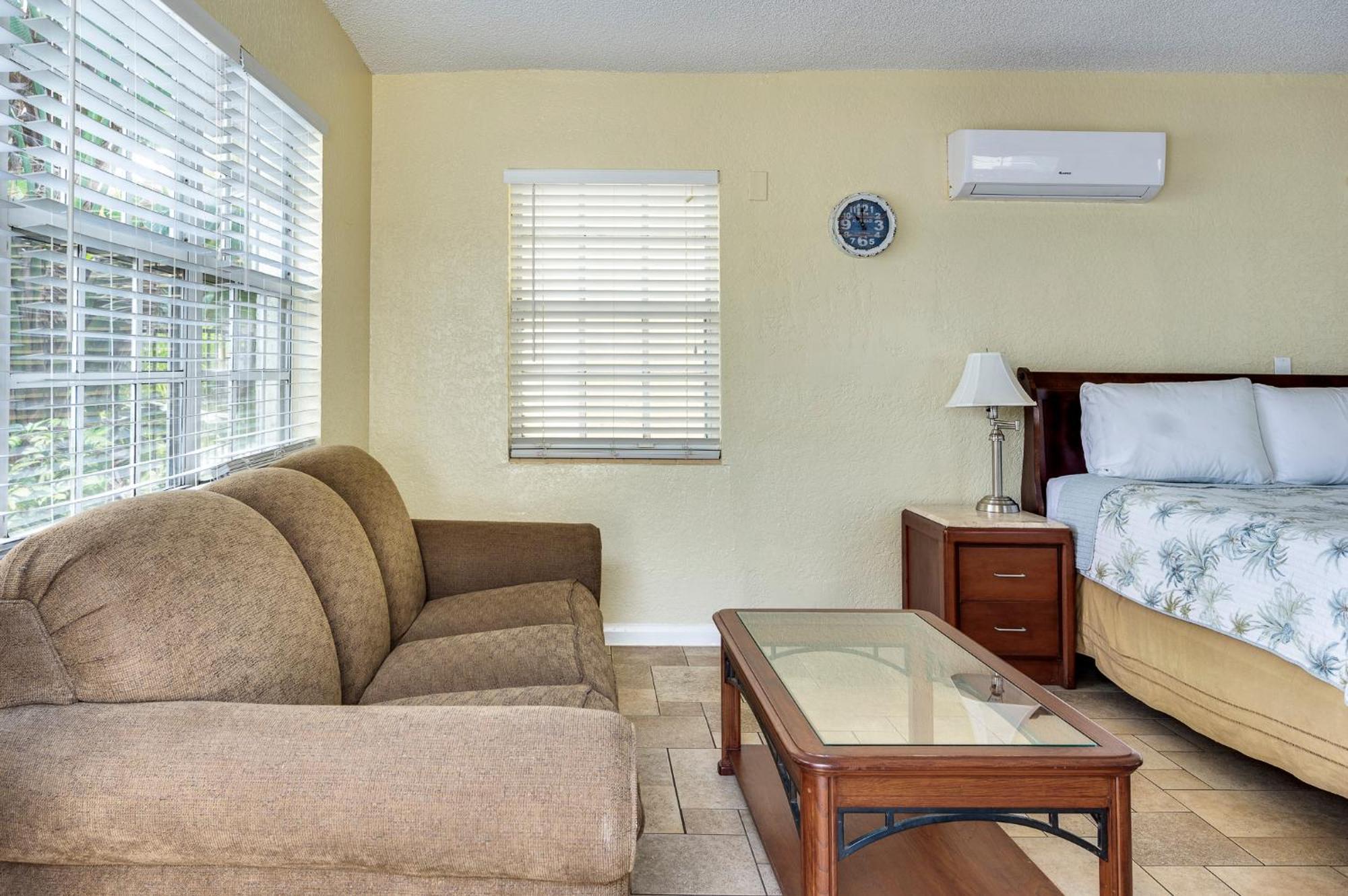 Sand Glo Villas Indian Rocks Beach Exterior photo