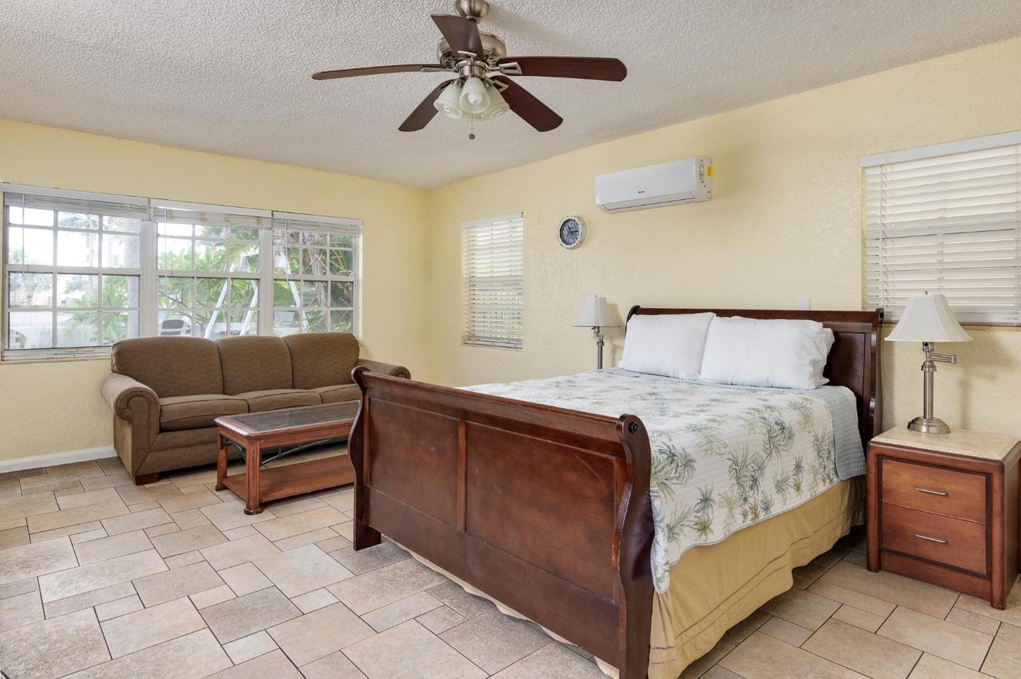 Sand Glo Villas Indian Rocks Beach Exterior photo